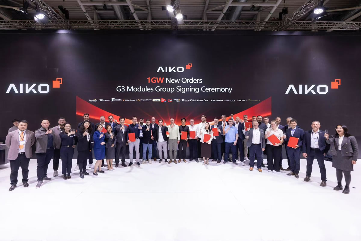 乐橙lc8携“黑科技”新品亮相Intersolar展